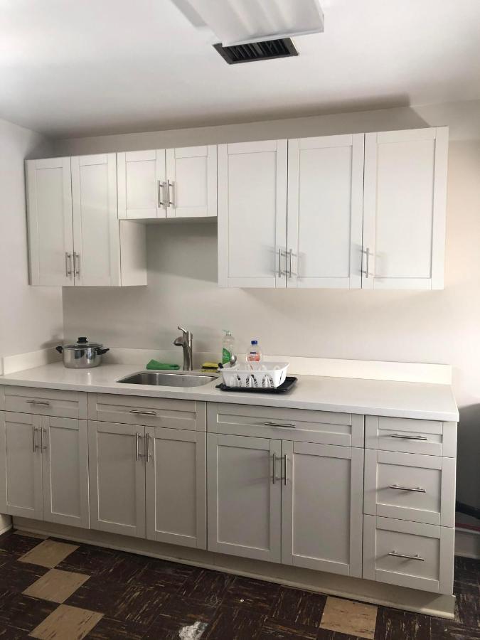 Cozy Guest Home Close To Downtown Vancouver Sights & Subway Station Bagian luar foto